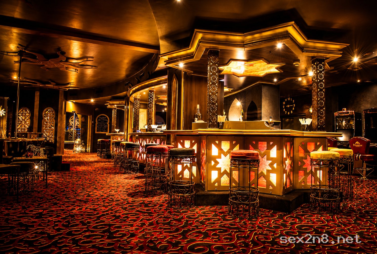 The Luxor Sauna Club – Bar & Gastronomie